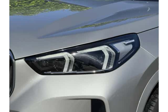 BMW X1 (2024) thumbnail 4