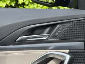 BMW iX1 (2023) thumbnail 13
