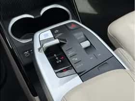 BMW iX1 (2023) thumbnail 19
