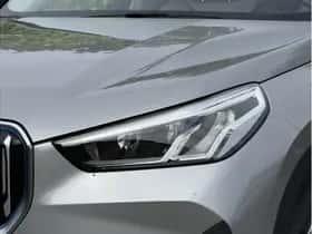 BMW iX1 (2023) thumbnail 4