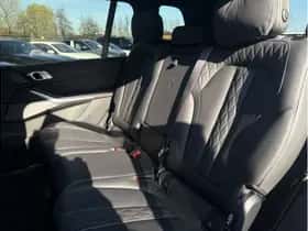 BMW X7 (2023) thumbnail 35