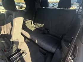 BMW X7 (2023) thumbnail 36