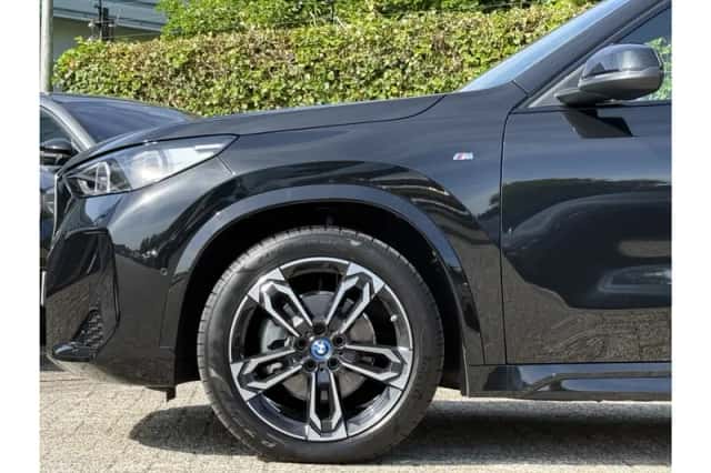 BMW iX1 (2025) thumbnail 3