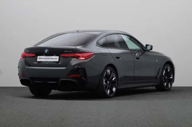 BMW i4 (2025) thumbnail 2