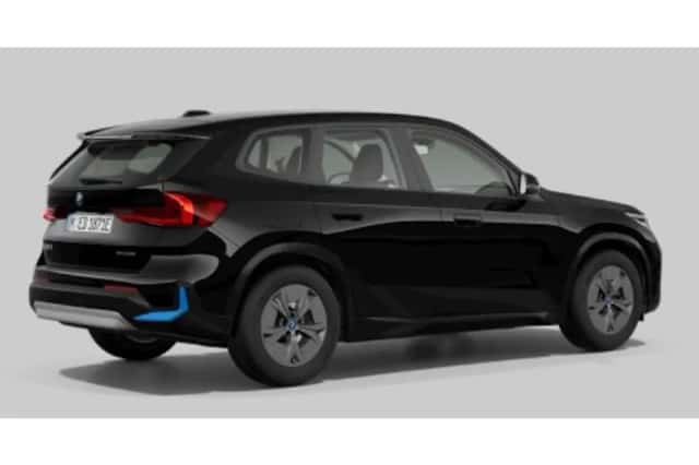 BMW iX1 (2023) thumbnail 2