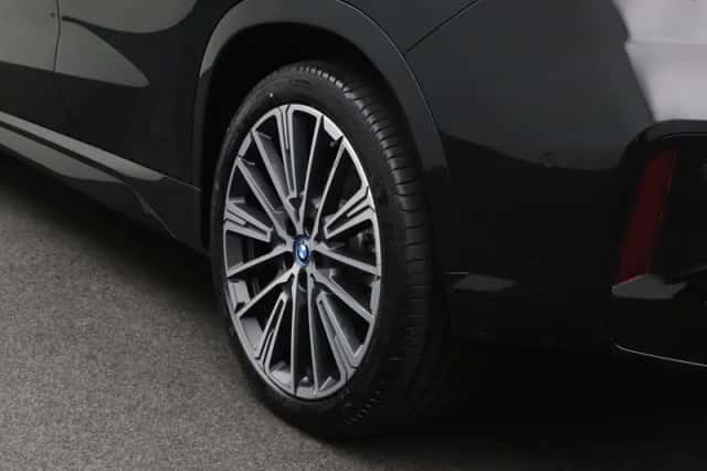 BMW X1 (2025) thumbnail 5