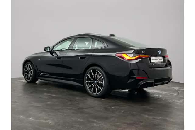 BMW i4 (2026) thumbnail 4