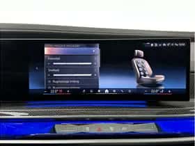 BMW i7 (2023) thumbnail 13