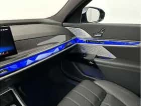BMW i7 (2023) thumbnail 15
