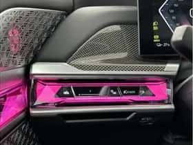 BMW i7 (2023) thumbnail 16