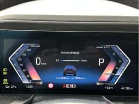 BMW i7 (2023) thumbnail 17