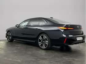 BMW i7 (2023) thumbnail 3