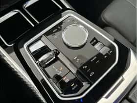 BMW i7 (2023) thumbnail 27