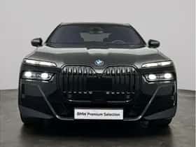 BMW i7 (2023) thumbnail 6