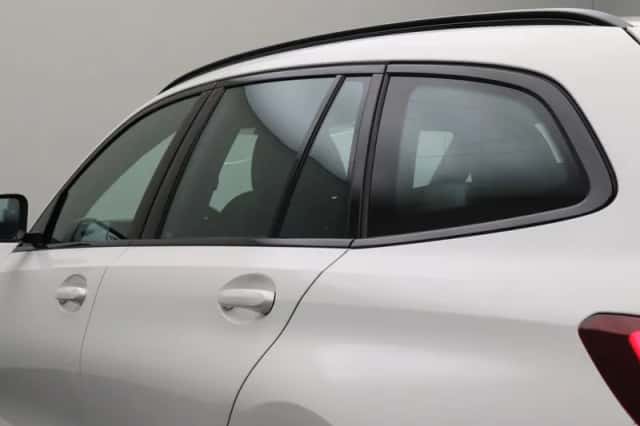 BMW 3-Serie (2024) thumbnail 4