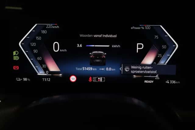 BMW iX2 (2024) thumbnail 3