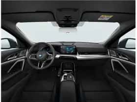 BMW iX2 (2024) thumbnail 3