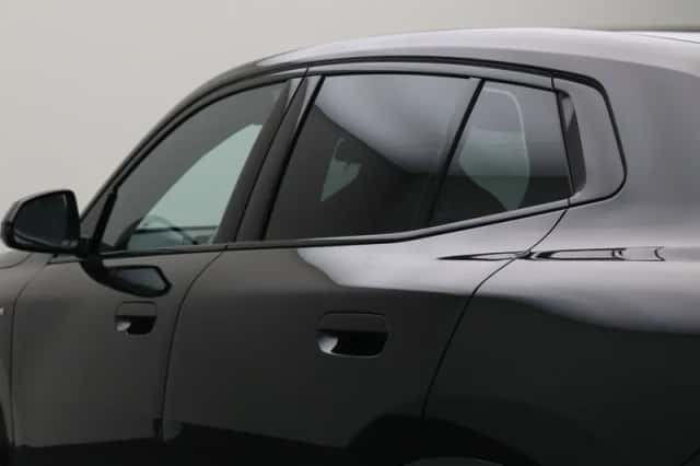 BMW iX2 (2024) thumbnail 4