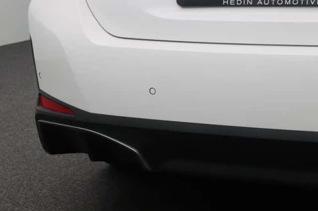 BMW i4 (2022) thumbnail 6