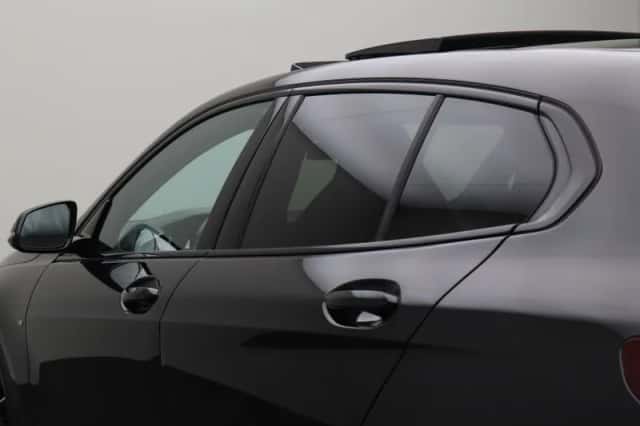 BMW 1-Serie (2022) thumbnail 3