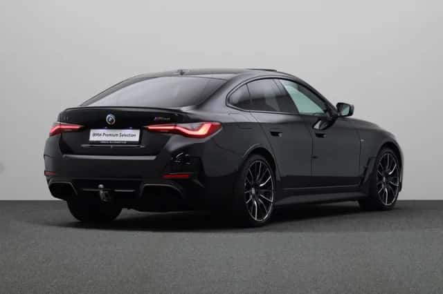 BMW i4 (2022) thumbnail 2