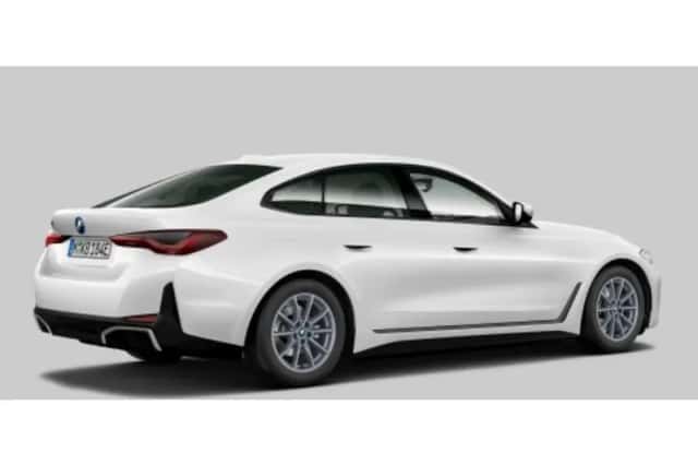 BMW i4 (2023) thumbnail 2