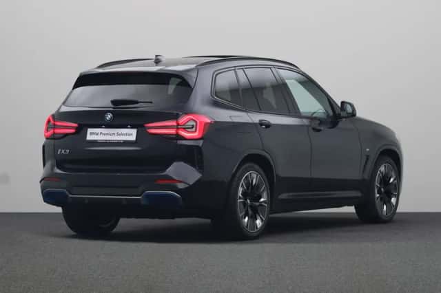 BMW iX3 (2022) thumbnail 2