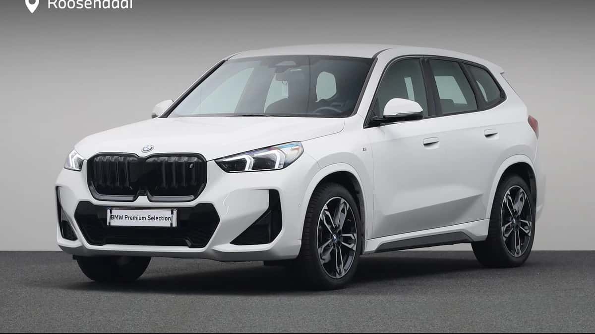 BMW iX1 (2023) — foto 1