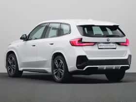 BMW iX1 (2023) thumbnail 13