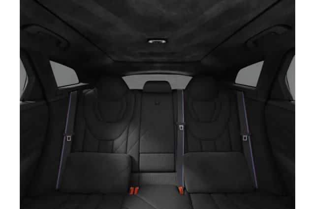 BMW XM (2026) thumbnail 4