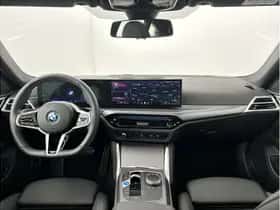 BMW i4 (2026) thumbnail 24