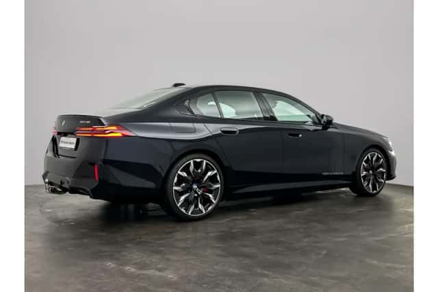 BMW i5 (2026) thumbnail 3