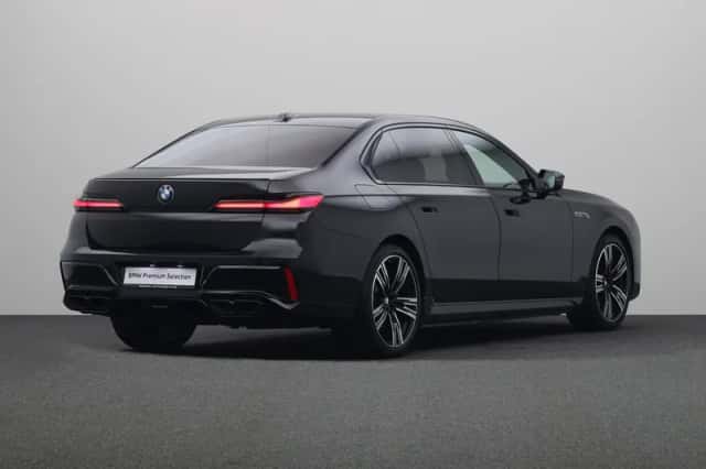BMW 7-Serie (2024) thumbnail 2
