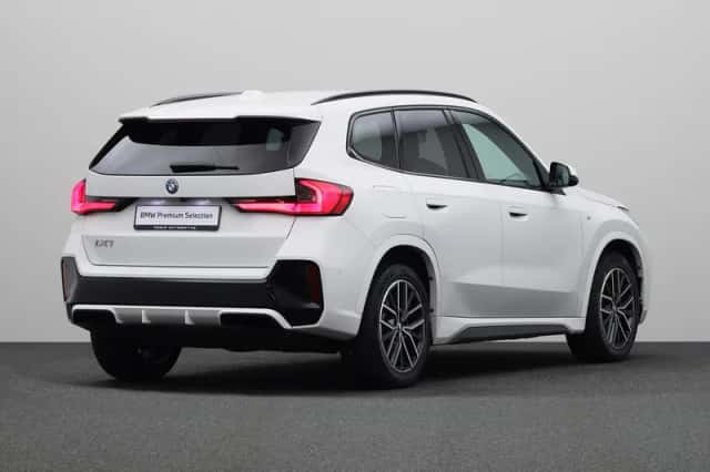 BMW iX1 (2024) thumbnail 3