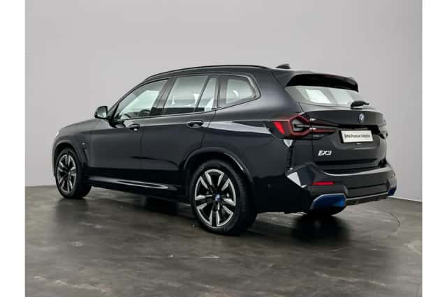 BMW iX3 (2022) thumbnail 3
