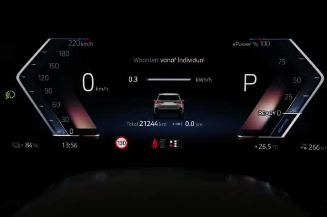 BMW iX1 (2025) thumbnail 4