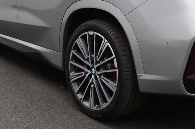 BMW iX1 (2025) thumbnail 5