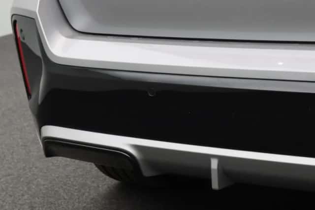 BMW iX1 (2025) thumbnail 6