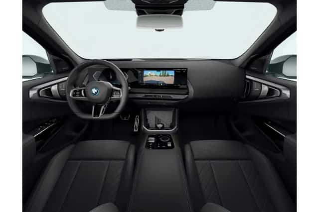 BMW X3 (2024) thumbnail 2