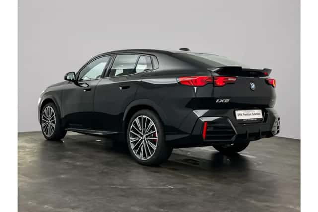 BMW iX2 (2026) thumbnail 2