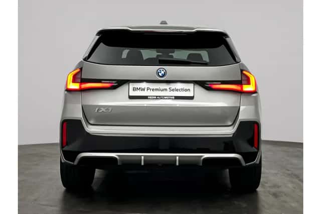 BMW iX1 (2023) thumbnail 5
