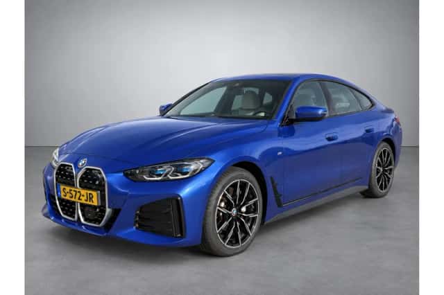 BMW i4 (2022) thumbnail 2