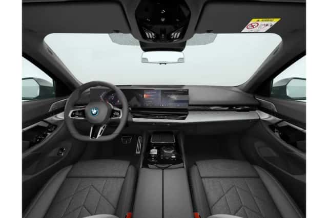 BMW i5 (2026) thumbnail 3