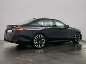 BMW i5 (2024) thumbnail 2