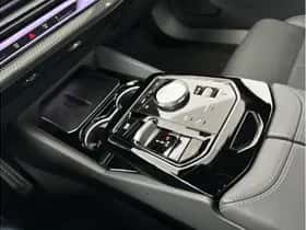 BMW i5 (2024) thumbnail 17