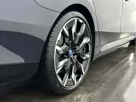 BMW i5 (2024) thumbnail 29