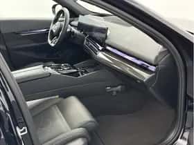 BMW i5 (2024) thumbnail 30