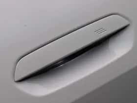 BMW i4 (2025) thumbnail 8