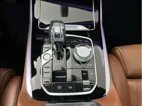 BMW X7 (2019) thumbnail 24