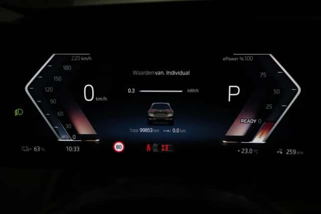 BMW iX (2022) thumbnail 3